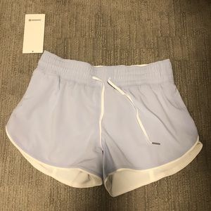 🔥SOLD🔥NWT choose a side short size 8